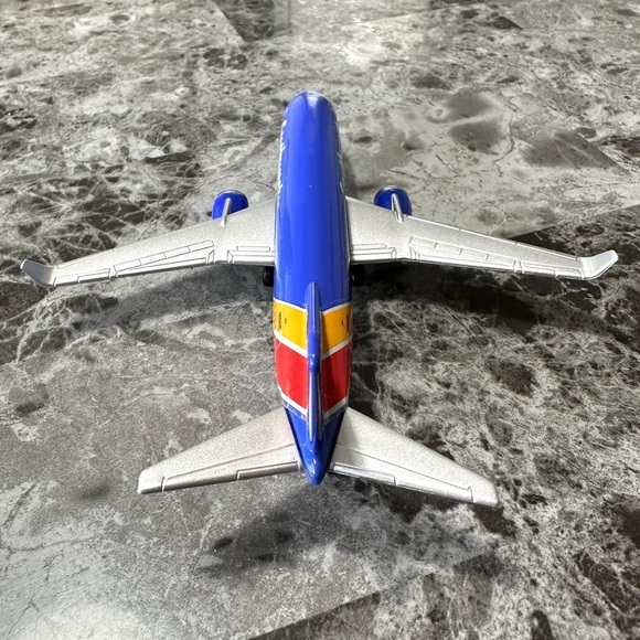 Southwest Airlines Realtoy Model Airplane N8642E Realistic Stripe Tail Diecast - Picture 6 of 11